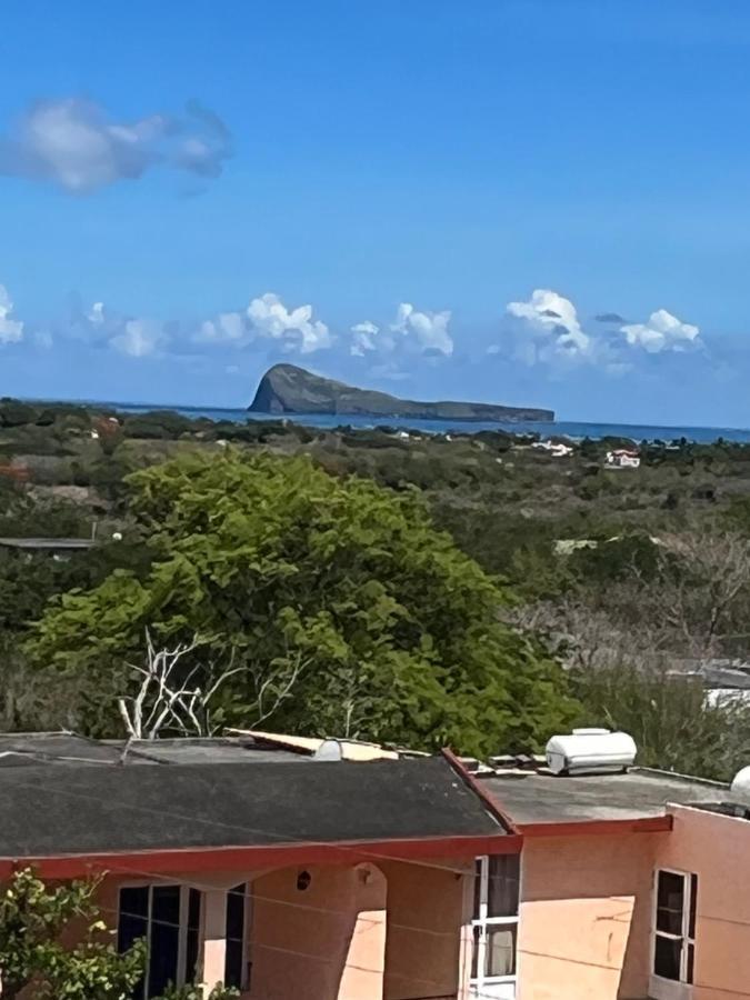 Indira Villa Grand Gaube Exterior photo